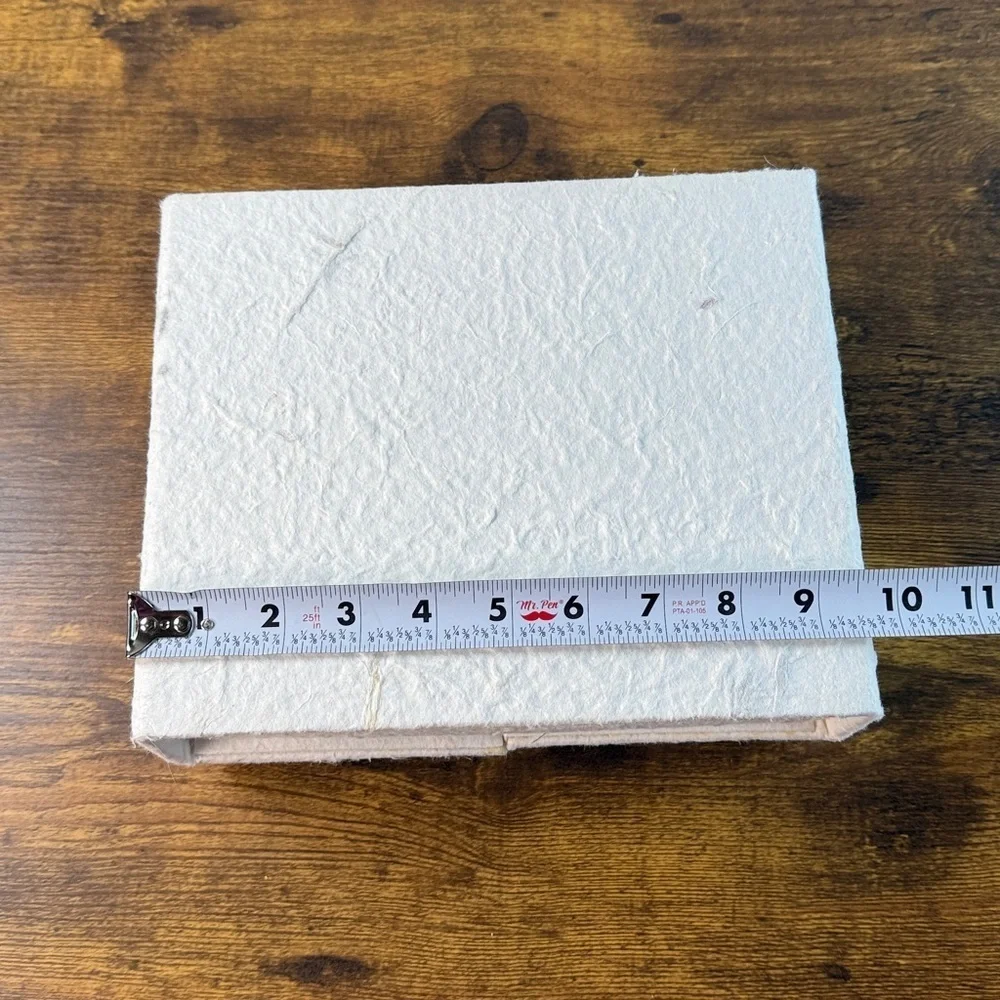 Elegant Cream Gift Picture Box with Green Ribbon - Trinket